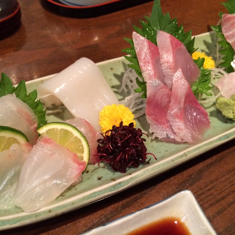 刺身盛り合わせ（小）(手打蕎麦割烹 山せみ)