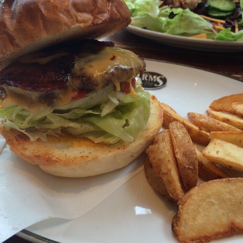ベーコンチーズバーガー(ARMS PARK SIDE SHOP)