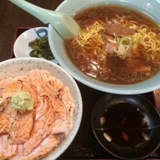 めん類・ミニ丼(すみれ)