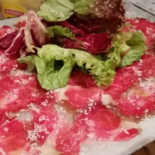 黒毛和牛の生ハムカルパッチョ風(肉バル デル・ソーレ 道頓堀店)