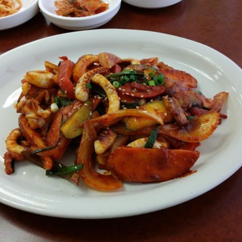 Fried spicy squid(Arirang Bar-B-Q)