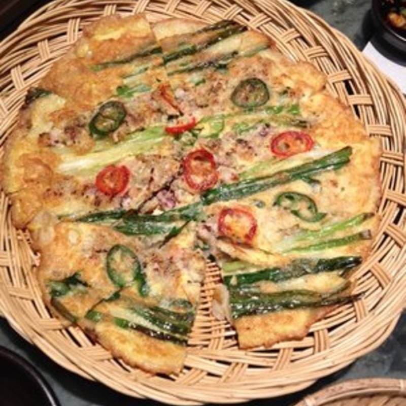 Seafood pancake( Budnamujip)
