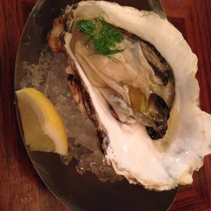 北海道厚岸産 生牡蠣(フェアファックス グリル （FAIRFAX GRILL）)