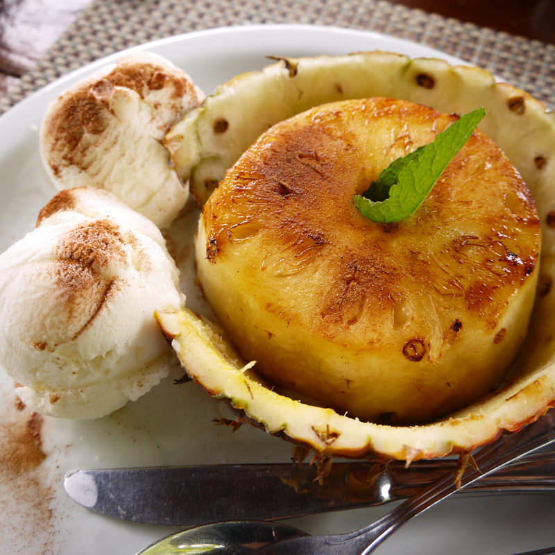 Abacaxi grelhado e sorvete de abacaxi(Mirante do Para?ba)