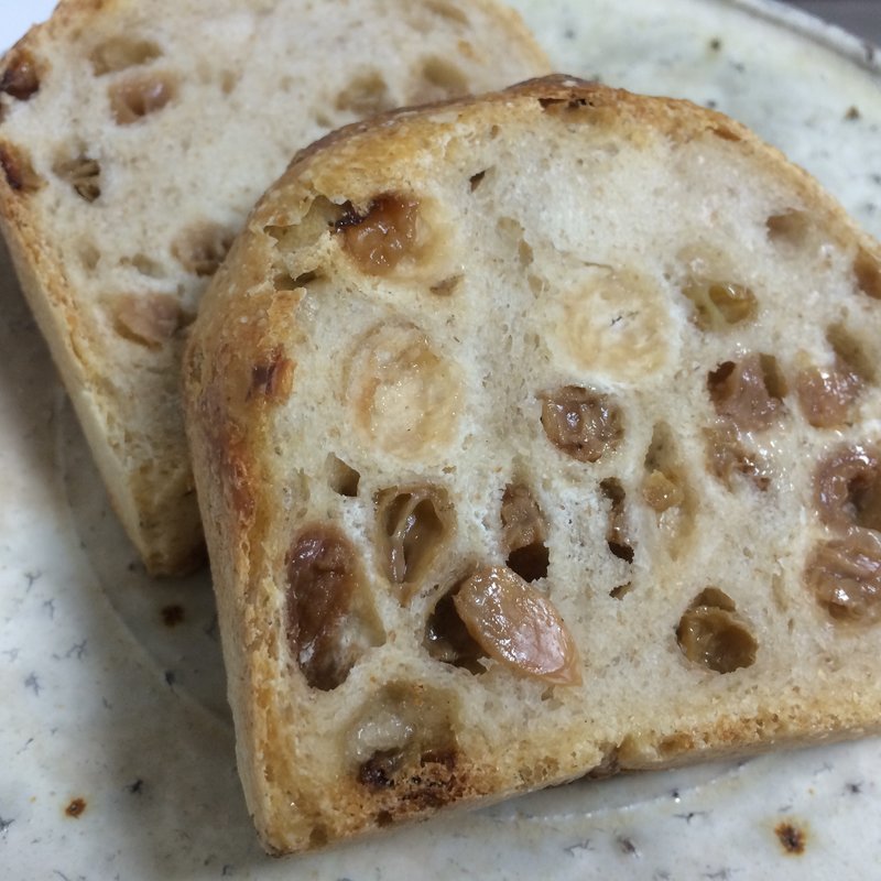 ぶどう食パン(ルヴァン 富ヶ谷店)