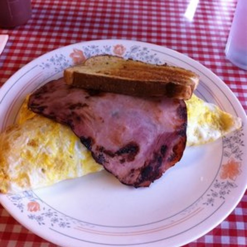Kim chee fried rice omelet(Harry’s Café)