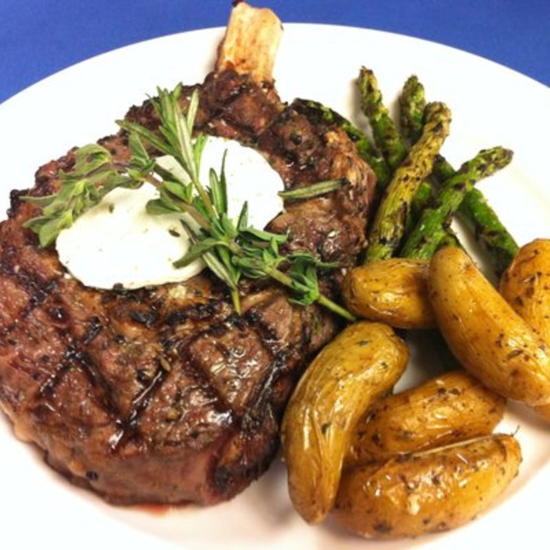 Bone-In Rib-Eye Steak(Aloha Center Cafe)