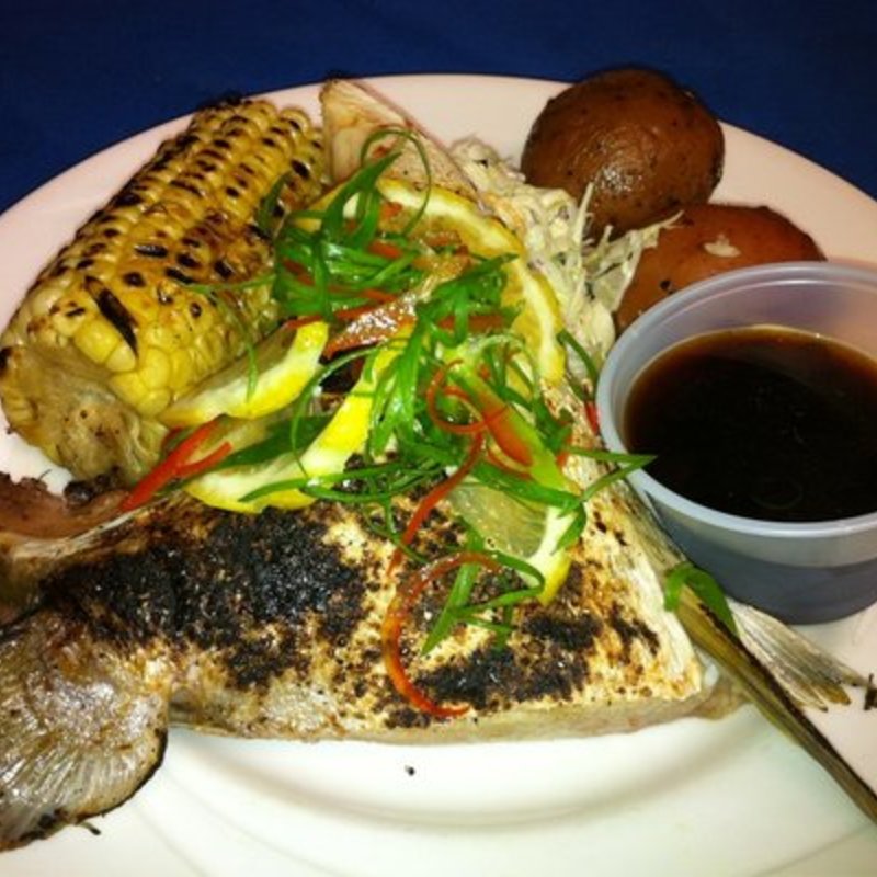 Hamachi Kama serve with Ponzu(Aloha Center Cafe)