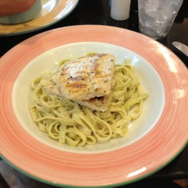 Pesto fettucine(Honolulu Cafe)