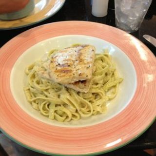 Pesto fettucine(Honolulu Cafe)