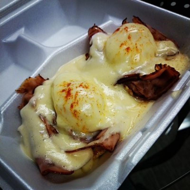 eggs benedict(Honolulu Cafe)