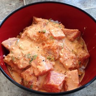 Spicy ahi bowl(Hot Gossip Cafe)