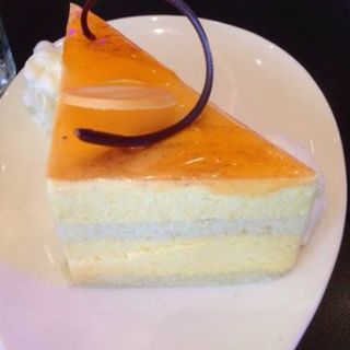 Mango mousse cake(Panya)