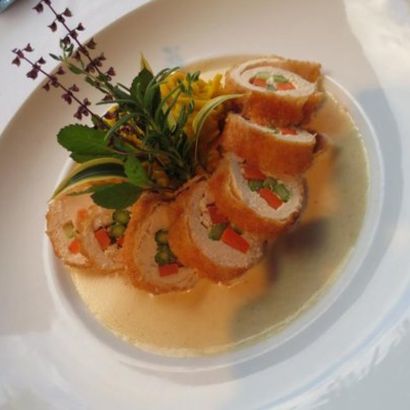 hicken Roulade with Leek Gravy(Chef Chai)