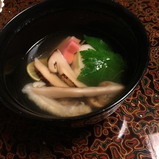 松茸のお吸い物(手打ち蕎麦と懐石料理 あずみ野)