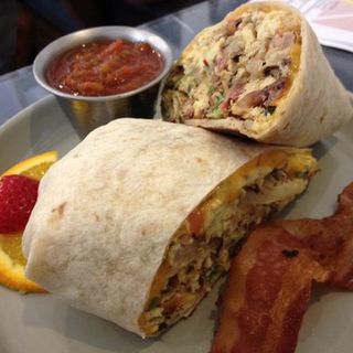  breakfast burrito(Sweet E’s Café)