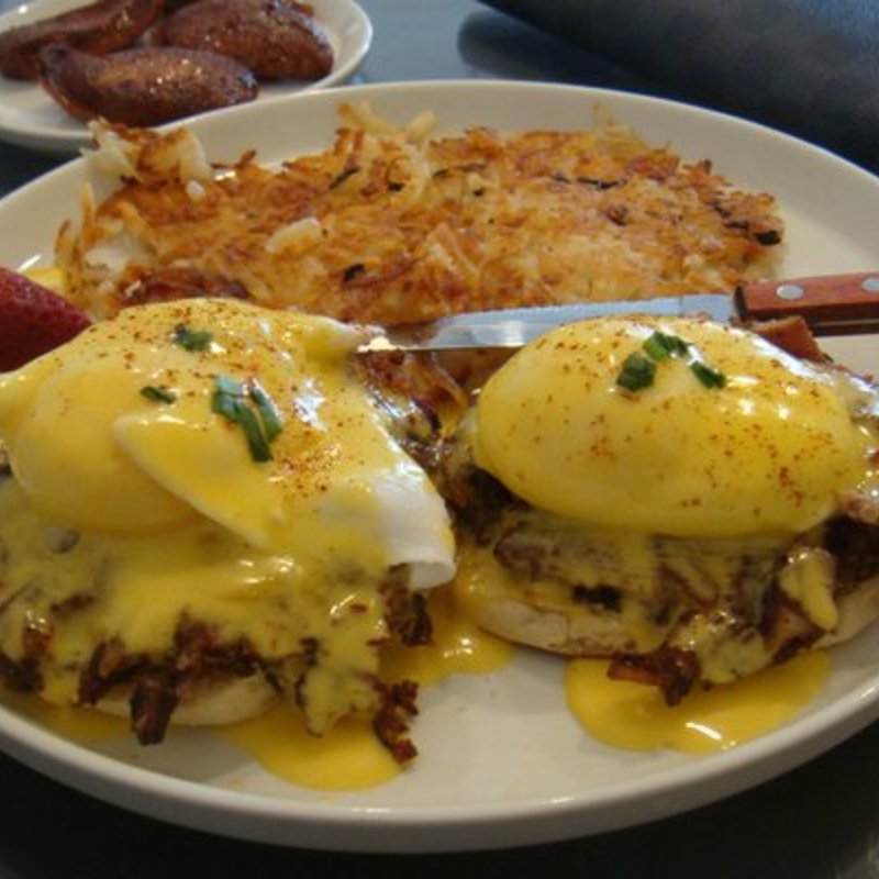 Corned Beef Eggs Benedict(Sweet E’s Café)