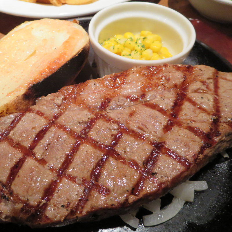 厚切りサーロインステーキ（340g）(シェーンズバーグ 新宿ミロード店 )