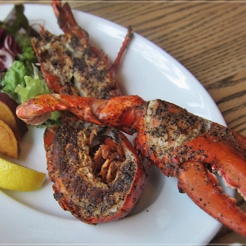 オマール海老の鉄板グリル　(igu&peace （イグアンドピース）)