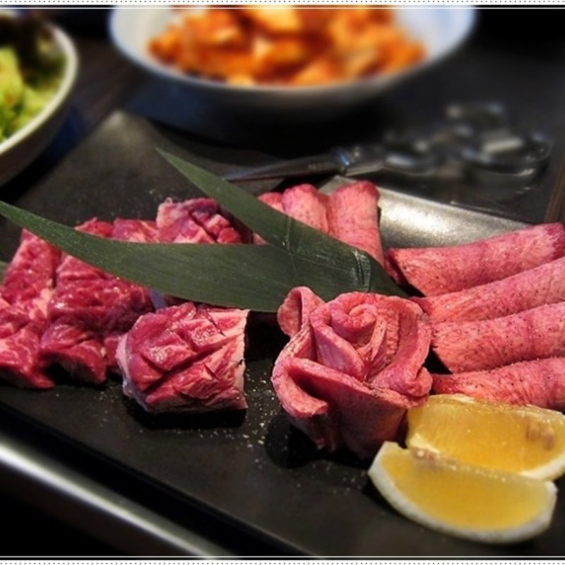 松阪牛 霜降り牛たん＆厚切りハラミ (琉宮苑)