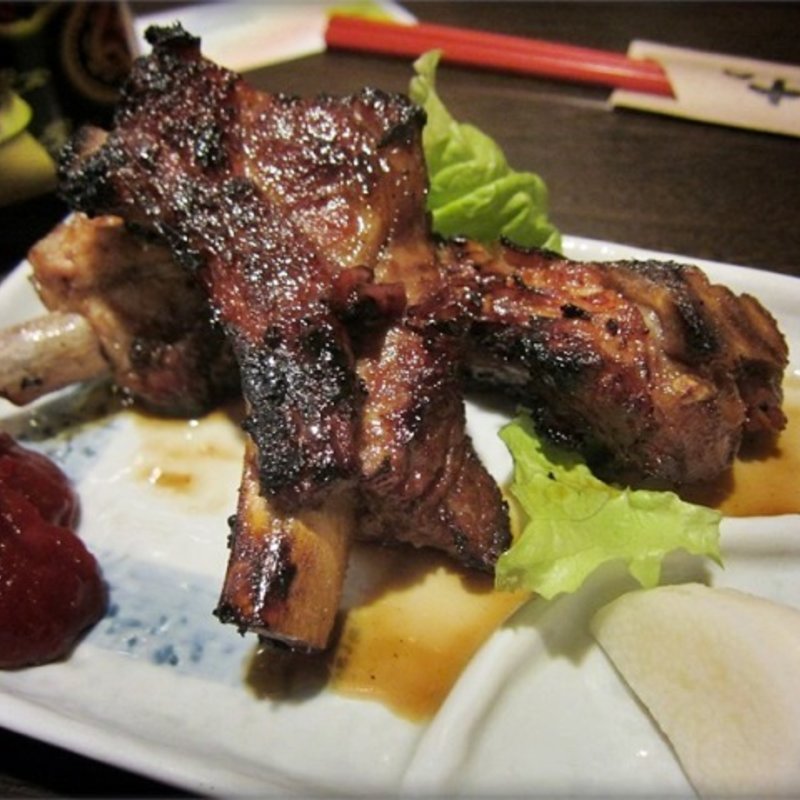 名物ソーキ炭火焼　(居酒屋たーち)