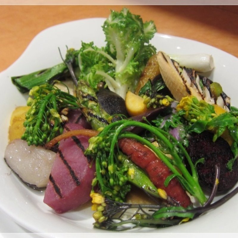 有機野菜のオーブン焼バーニャソース(クッチーナ オルターヴォラ)