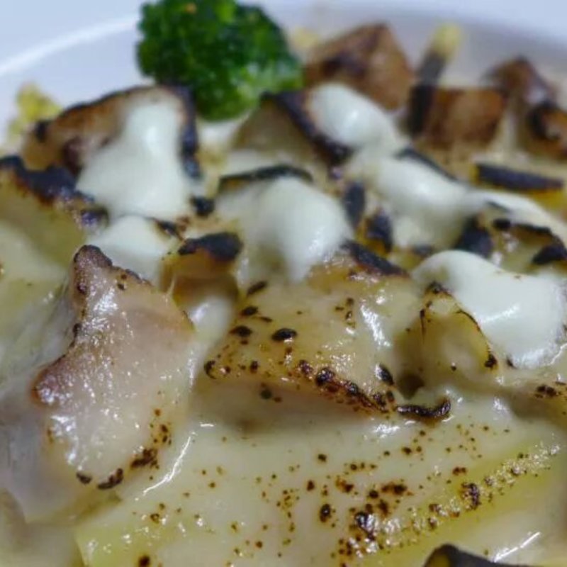 鶏肉のホワイトグラタン(悠日カフェ )