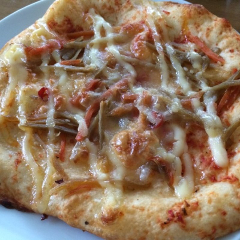 きんぴらごぼうのピザ(愛家)