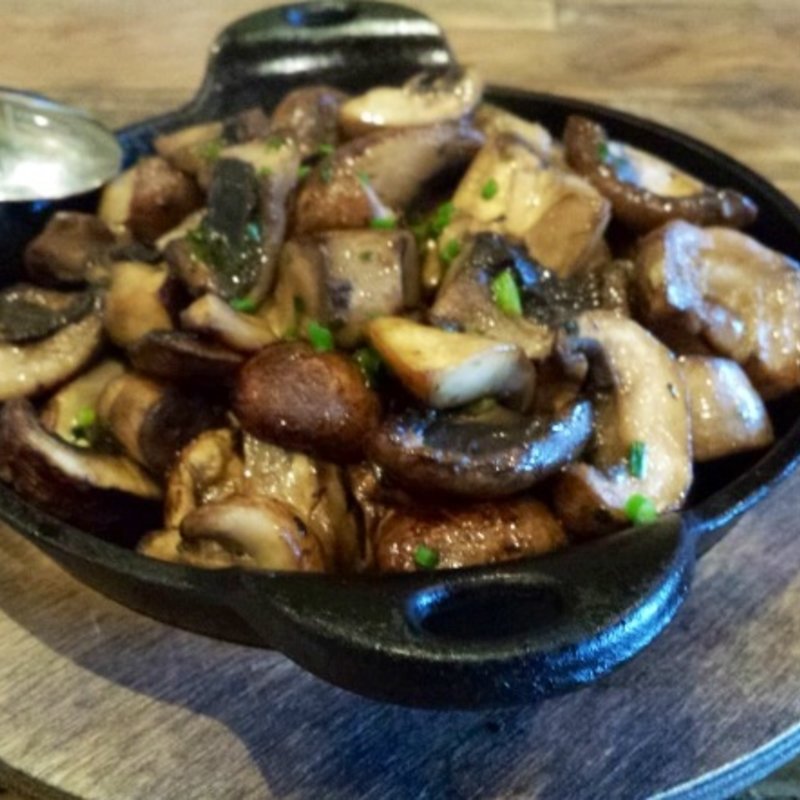 Sautéed mushrooms(Azabu)