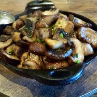 Sautéed mushrooms(Azabu)