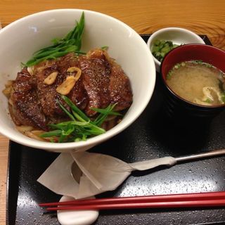 見蘭牛のステーキ丼(見蘭牛ダイニング玄)
