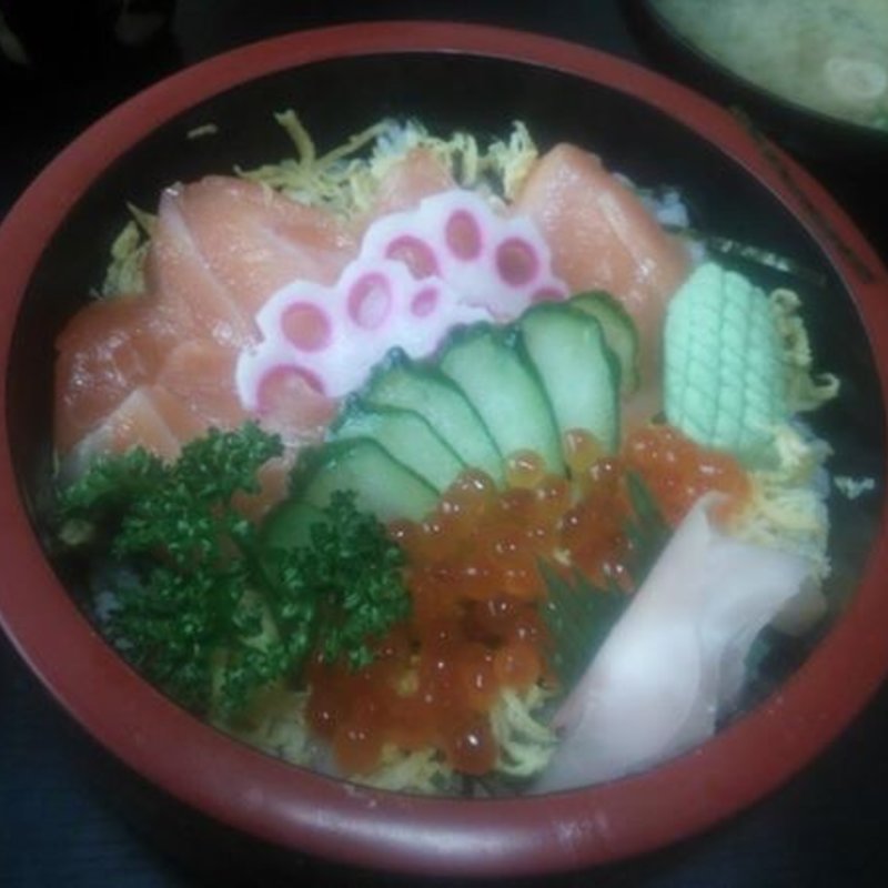 親子ちらし(福寿司)