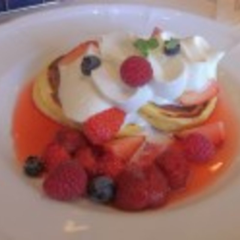 赤い果実のパンケーキ(エーデルワイス （Edelweiss）)