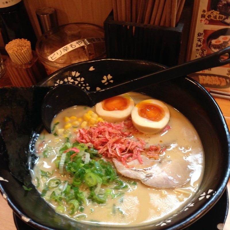 とんこつラーメン(別天神)
