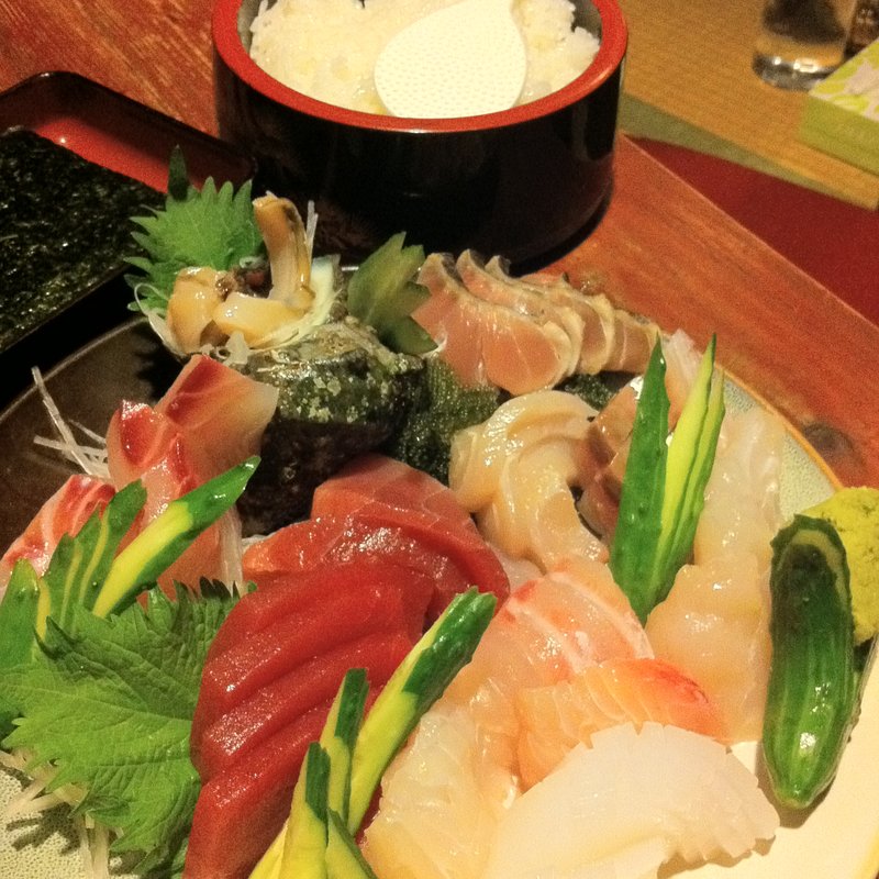 鮮魚の盛り合わせ(苫屋)