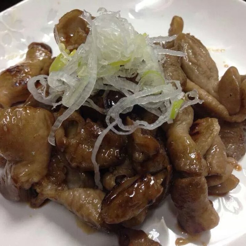 豚もつ炒め(ごはん屋 たんぽぽ )