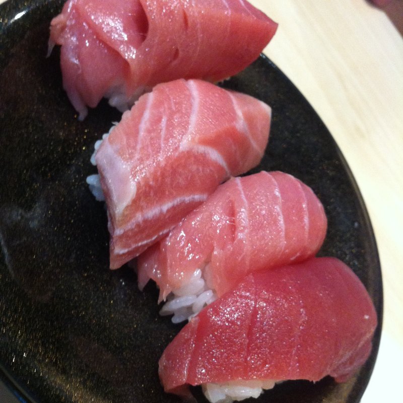 まぐろ三味盛り(寿司)(漁師寿司 活けいけ丸 Westgate店)