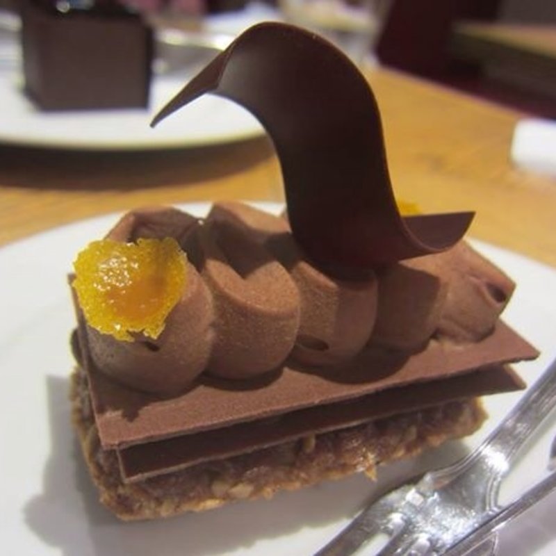 ムッシュアルノー(パリ・セヴェイユ)