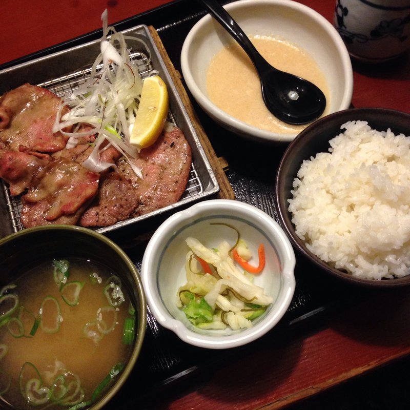 牛タン炭火焼き定食(鳥元 市ヶ谷店)