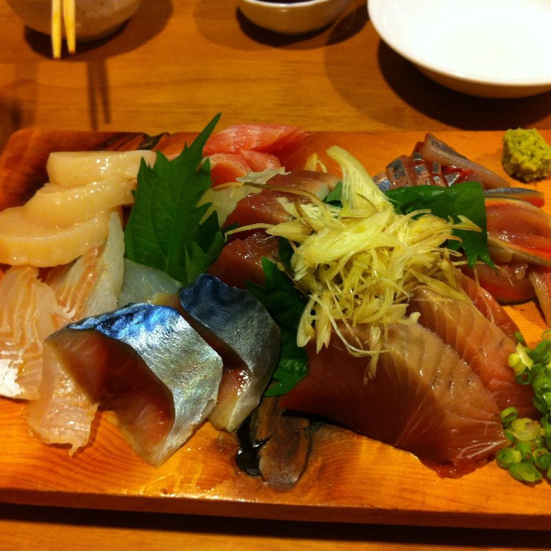 刺身盛り合わせ(はにうだ )