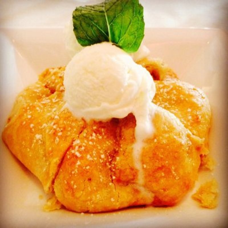 Apple pie(Duc’s Bistro)