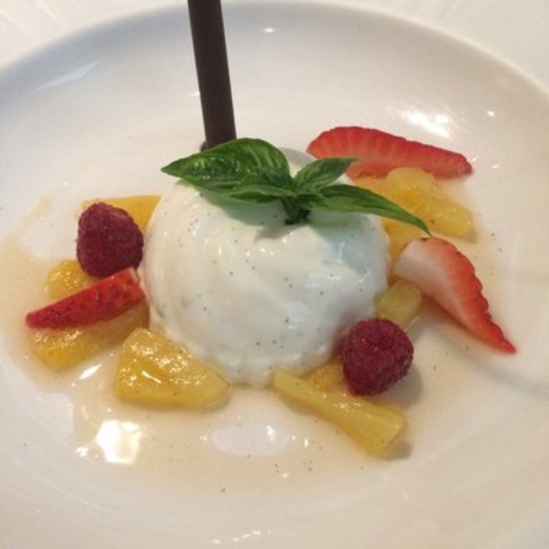 Coconut panna cotta(Ka ‘Ikena)