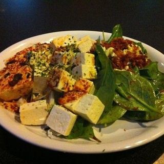 Spinach Tofu Salad(Imua Lounge)