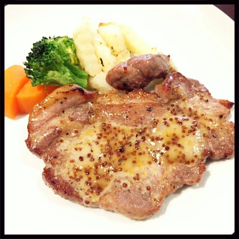 ポークステーキ ハニーマスタードソース(イタリア料理店 インドール)