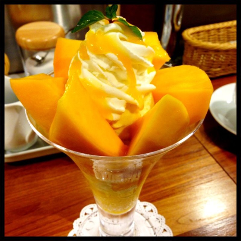 マンゴーパフェ(ホットケーキパーラー フルフル 赤坂店 （Fru-Full）)