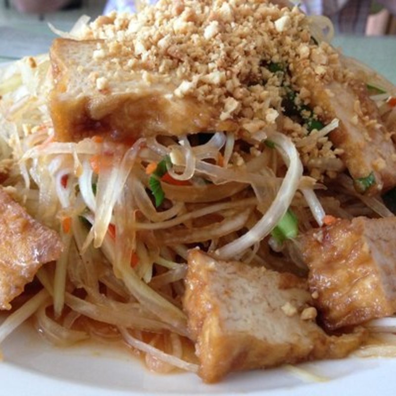 Vegetarian green papaya salad(Pho Bistro 2)