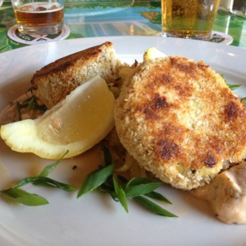 Crab cakes(Kona Brewing Company)