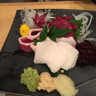 馬刺し　3点盛り(銀座 ぼんじん 渋谷店)