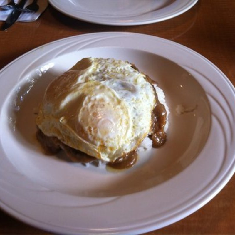 Loco Moco(Vit’s Hawaiian Steak House)