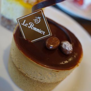 ヴェルティージュ(パティスリー ル・ポミエ)